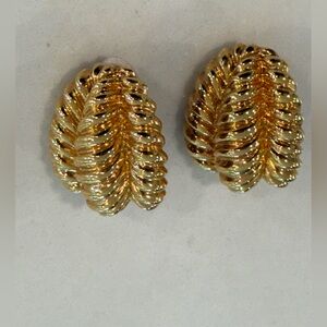 St. John Stamped Elegant Gold-Tone Leaf Clip on Earrings